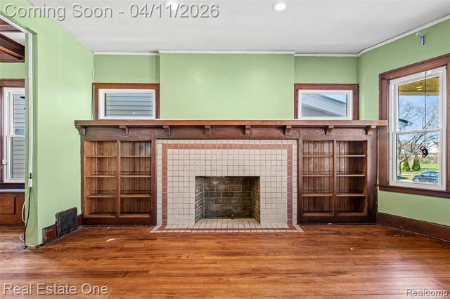 2965 Fischer Street, Detroit, MI 48214