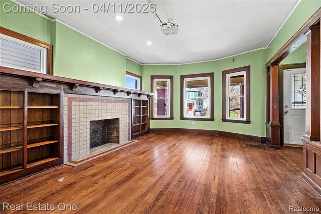 2965 Fischer Street, Detroit, MI 48214