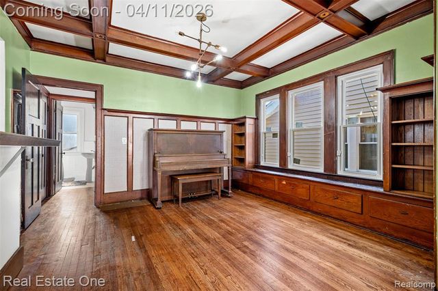 2965 Fischer Street, Detroit, MI 48214