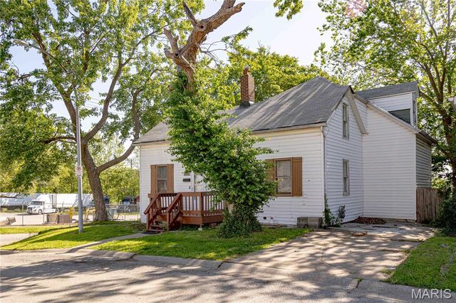 3702 Garnier Street, St Louis, MO 63116