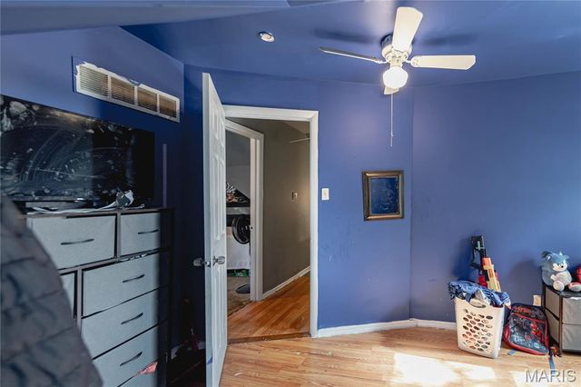 3702 Garnier Street, St Louis, MO 63116