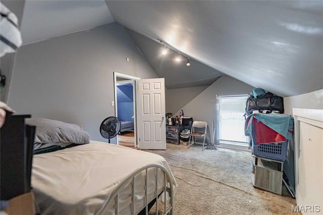 3702 Garnier Street, St Louis, MO 63116