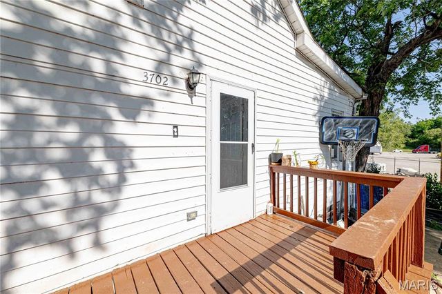 3702 Garnier Street, St Louis, MO 63116