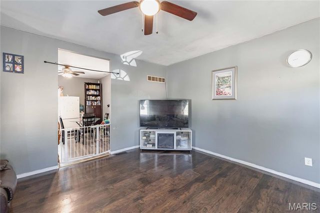 3702 Garnier Street, St Louis, MO 63116