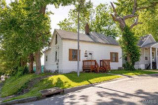 3702 Garnier Street, St Louis, MO 63116
