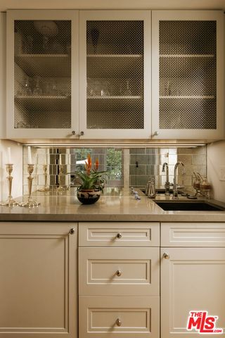 401 Ocean Avenue 2, Santa Monica, CA 90402