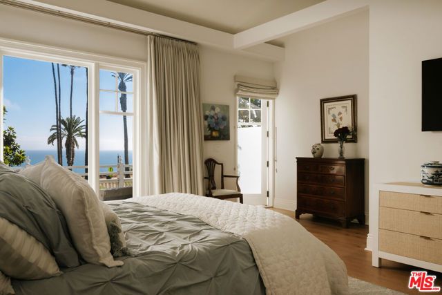 401 Ocean Avenue 2, Santa Monica, CA 90402