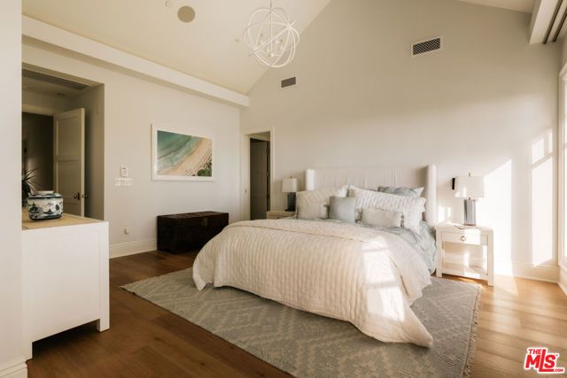 401 Ocean Avenue 2, Santa Monica, CA 90402