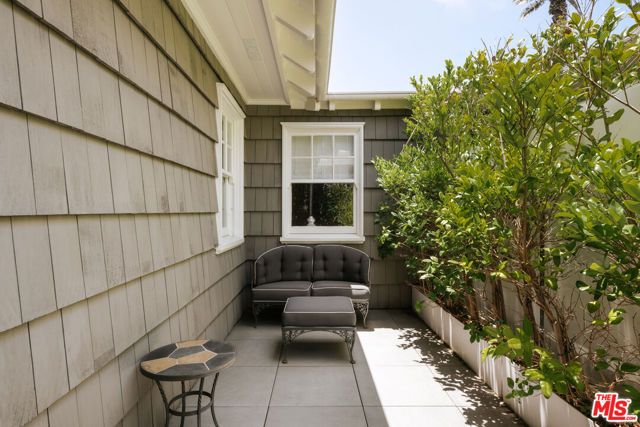 401 Ocean Avenue 2, Santa Monica, CA 90402