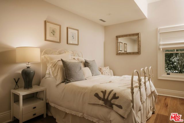 401 Ocean Avenue 2, Santa Monica, CA 90402