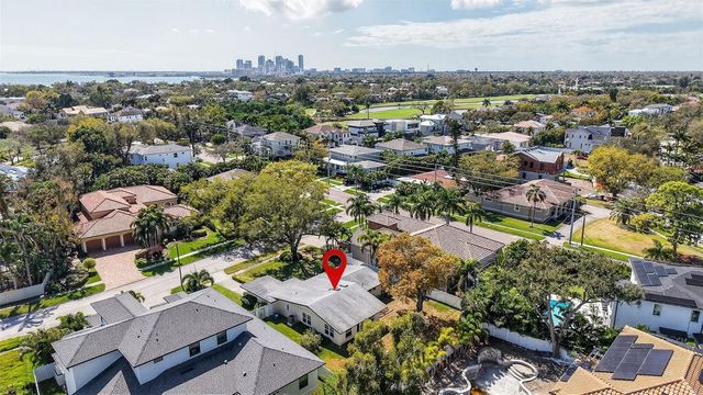 440 LIDO WAY NE, St Petersburg, FL 33704