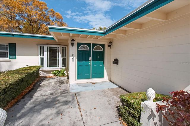 440 LIDO WAY NE, St Petersburg, FL 33704