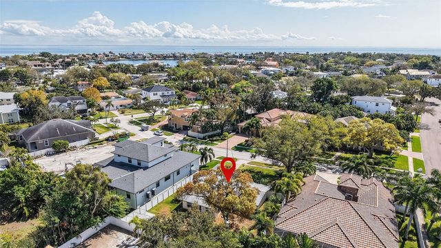440 LIDO WAY NE, St Petersburg, FL 33704