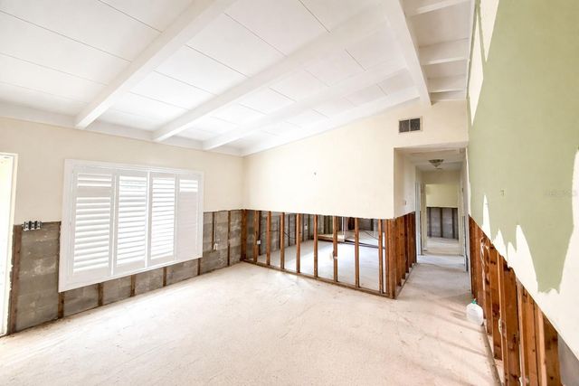 440 LIDO WAY NE, St Petersburg, FL 33704