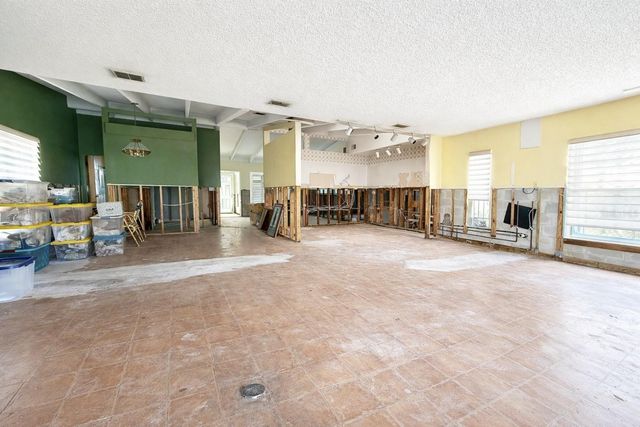 440 LIDO WAY NE, St Petersburg, FL 33704