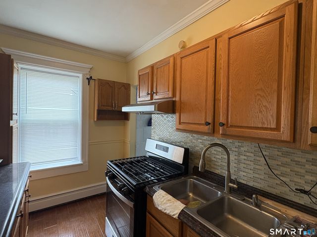 8 Erwin Place 1, New Britain, CT 06051