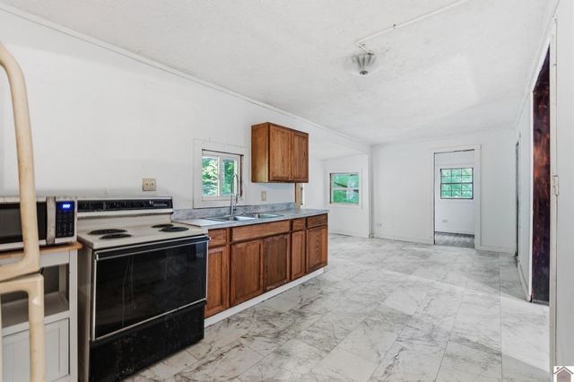 287 Dustin Road, Kuttawa, KY 42055