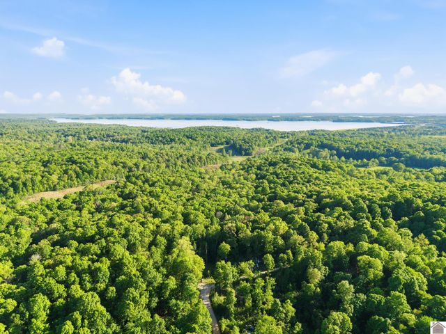 287 Dustin Road, Kuttawa, KY 42055