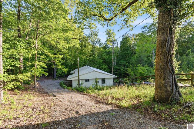 287 Dustin Road, Kuttawa, KY 42055
