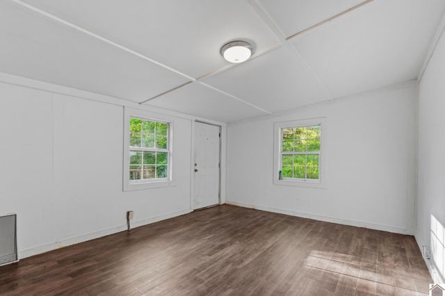 287 Dustin Road, Kuttawa, KY 42055