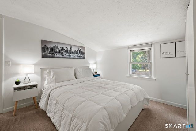 72 Linnmore Drive, Manchester, CT 06040
