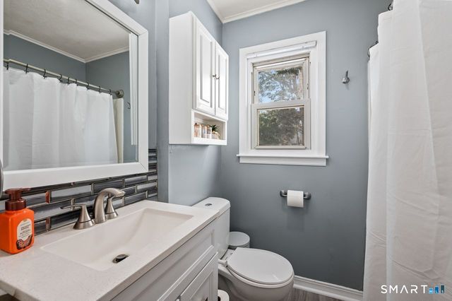 72 Linnmore Drive, Manchester, CT 06040