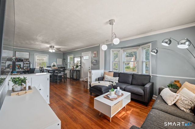72 Linnmore Drive, Manchester, CT 06040