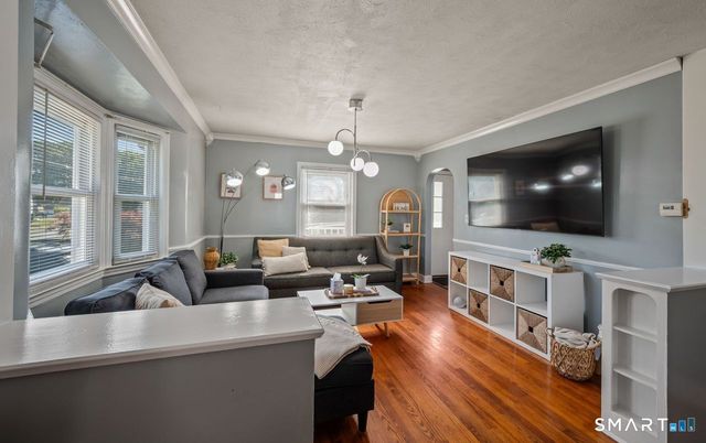 72 Linnmore Drive, Manchester, CT 06040