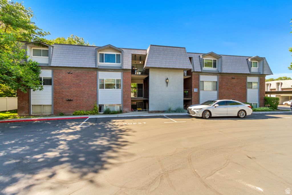 1653 N HICKORY LN, Provo, UT 84604