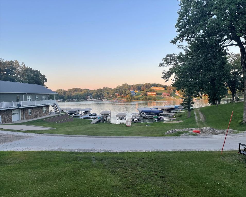 164 Whippoorwill Road, Montezuma, IA 50171