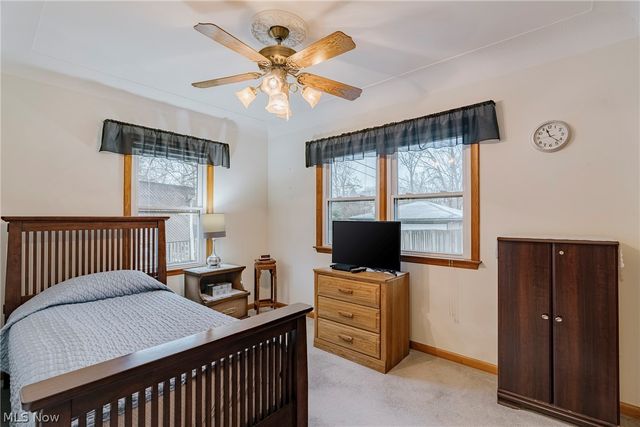 23 Thames Avenue, Bedford, OH 44146