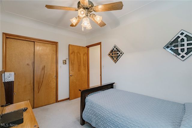 23 Thames Avenue, Bedford, OH 44146