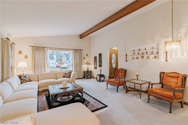 23 Thames Avenue, Bedford, OH 44146