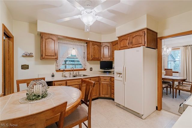 23 Thames Avenue, Bedford, OH 44146