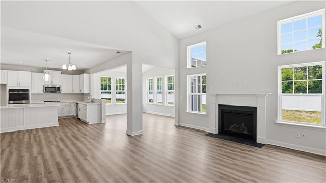 6033 Sam Callis CIR, Suffolk, VA 23435