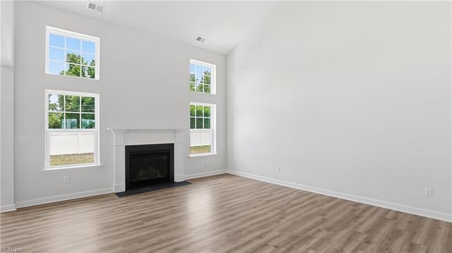 6033 Sam Callis CIR, Suffolk, VA 23435