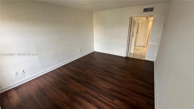 4848 NW 24th Ct 416, Lauderdale Lakes, FL 33313