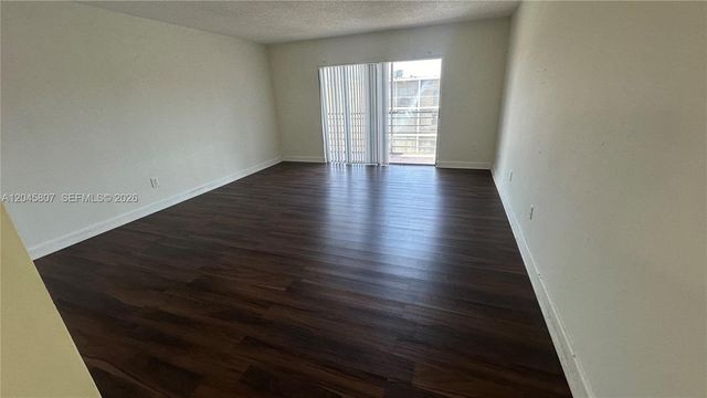 4848 NW 24th Ct 416, Lauderdale Lakes, FL 33313