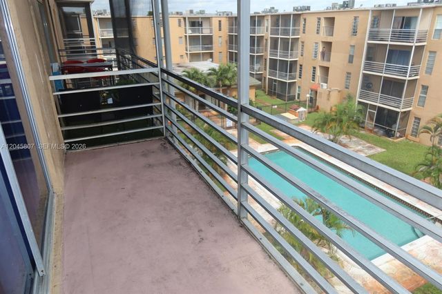4848 NW 24th Ct 416, Lauderdale Lakes, FL 33313