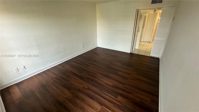 4848 NW 24th Ct 416, Lauderdale Lakes, FL 33313