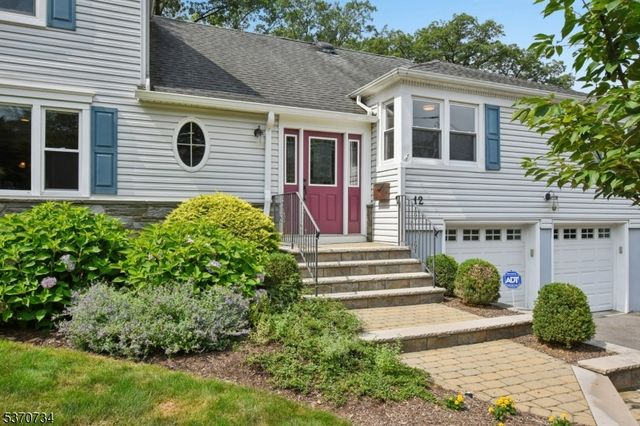 12 Elf Rd, West Orange Twp., NJ 07052