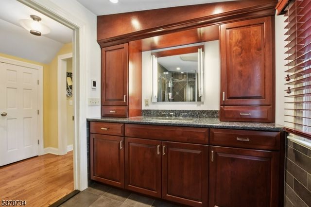 12 Elf Rd, West Orange Twp., NJ 07052