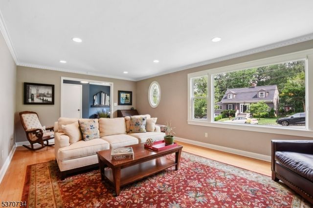 12 Elf Rd, West Orange Twp., NJ 07052
