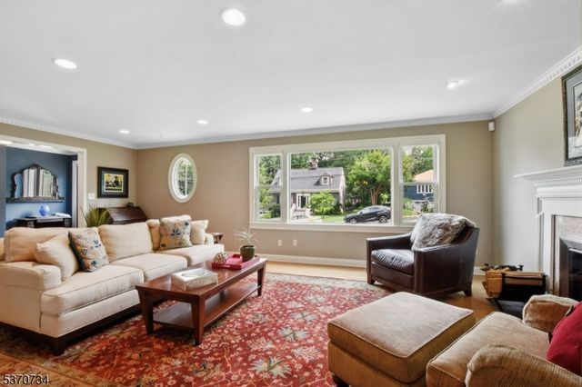 12 Elf Rd, West Orange Twp., NJ 07052