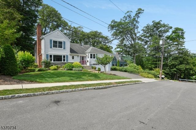 12 Elf Rd, West Orange Twp., NJ 07052