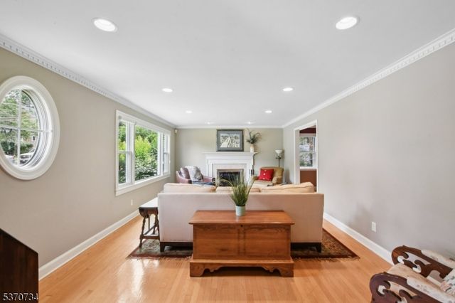 12 Elf Rd, West Orange Twp., NJ 07052