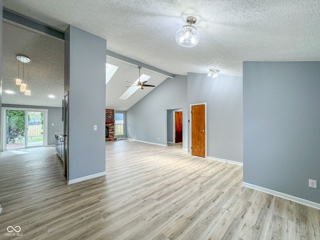 9362 Helmsdale Drive, Indianapolis, IN 46256