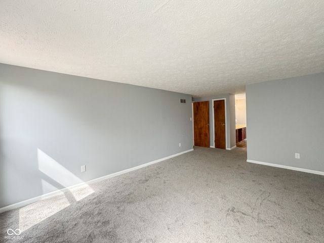 9362 Helmsdale Drive, Indianapolis, IN 46256