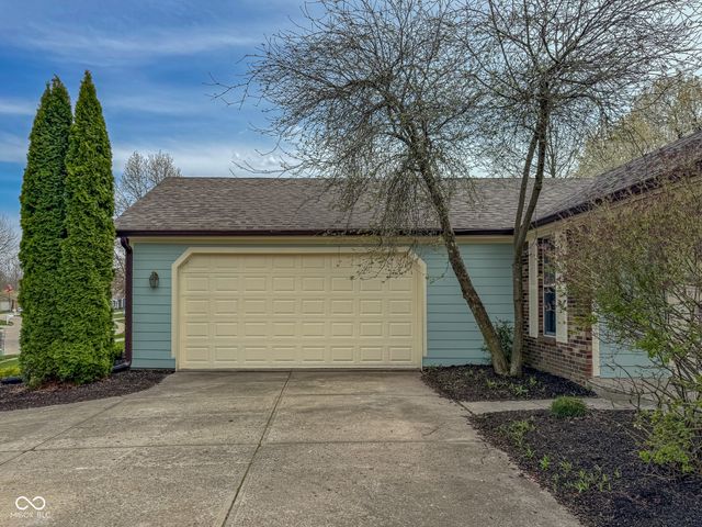 9362 Helmsdale Drive, Indianapolis, IN 46256