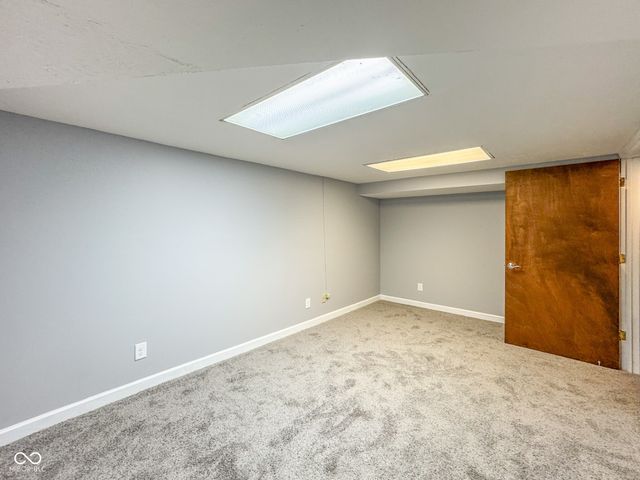 9362 Helmsdale Drive, Indianapolis, IN 46256